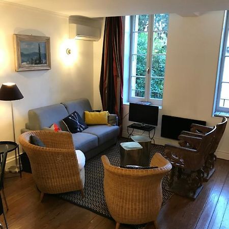 Duplex Face Au Palais Apartment Avignon Bagian luar foto