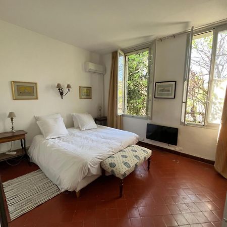 Duplex Face Au Palais Apartment Avignon Bagian luar foto
